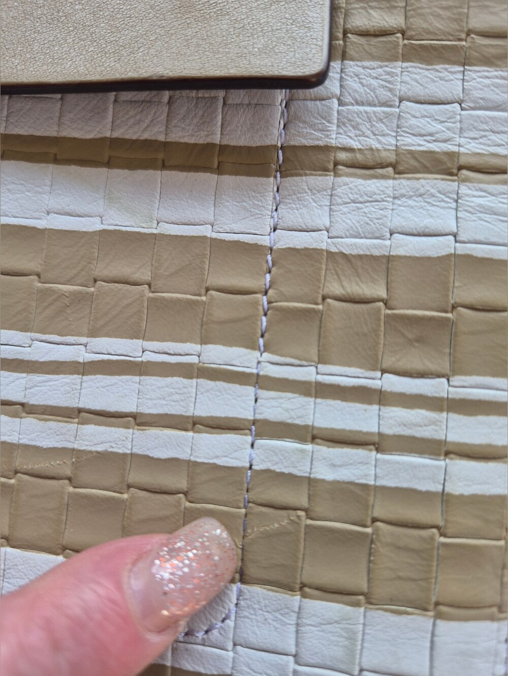 COACH 👜 BLEEKER "RILEY" 👜 Embossed Woven Leather Pocket Clutch ⭐️ Fawn/White - Picture 13 of 15